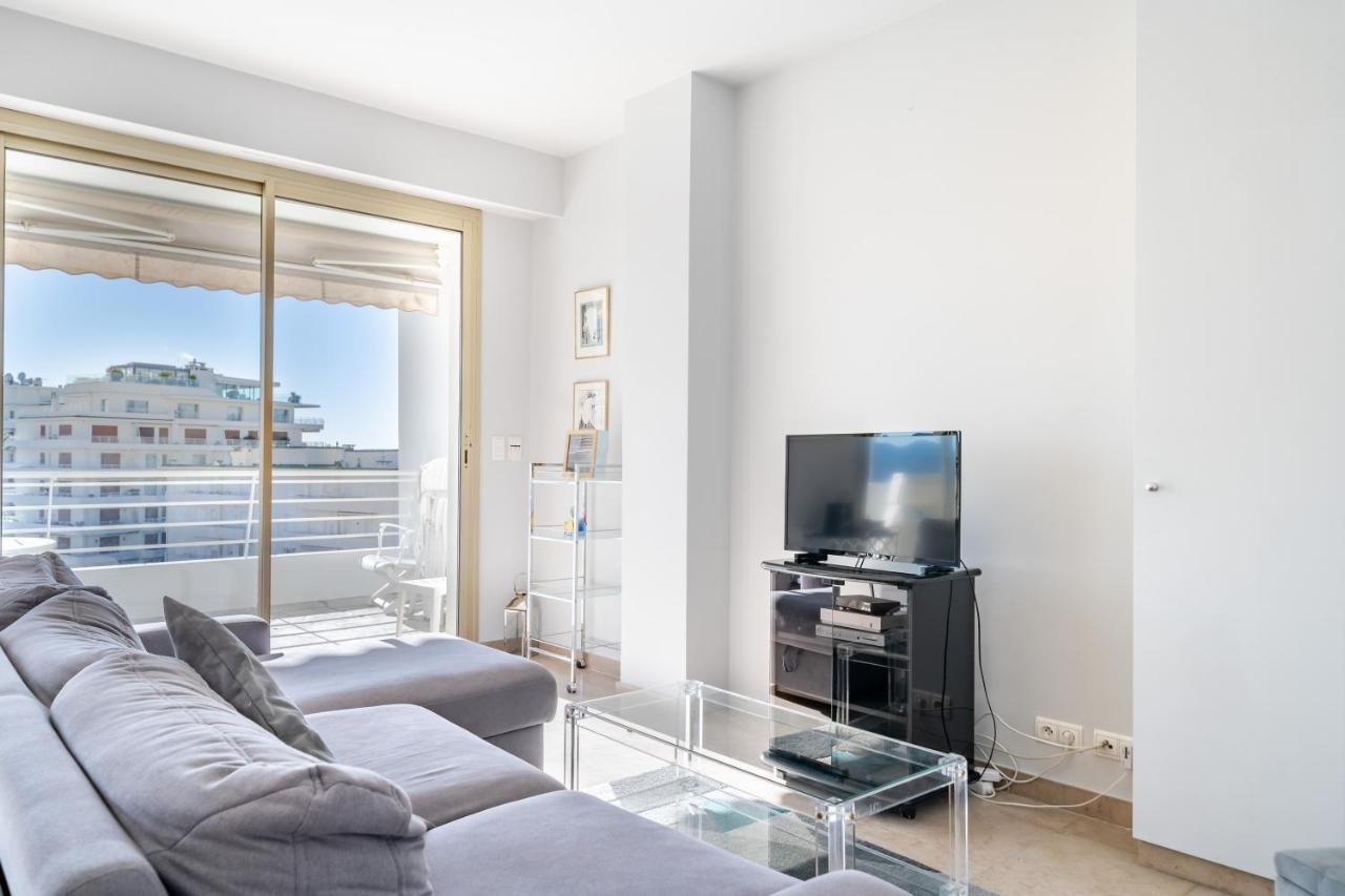 Palm Beach- Free Wifi- Parking- Sea View Apartment Кан Екстериор снимка