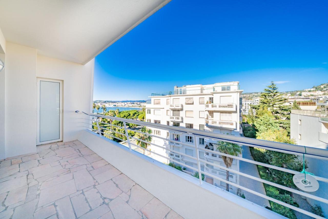 Palm Beach- Free Wifi- Parking- Sea View Кан Екстериор снимка